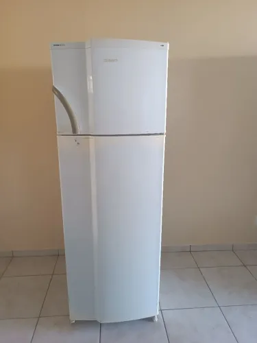 Geladeira Dako faço entrega