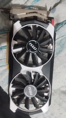 AMD Radeon R7 370