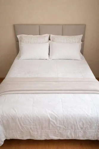 CABECEIRA ESTOFADA COURO P/ CAMA DE CASAL