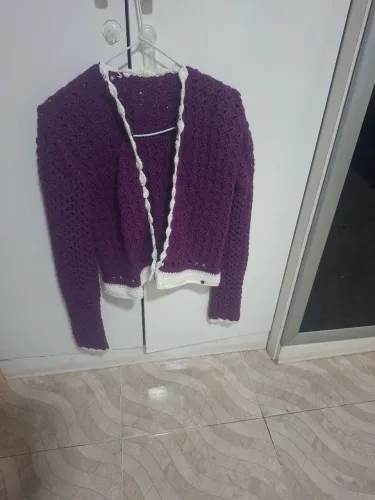 Casaco de croche feito a mão