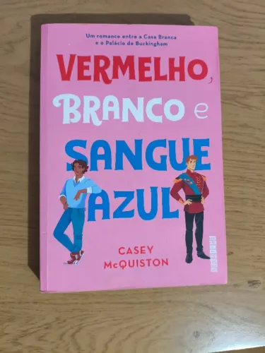Livro Vermelho, Branco e Sangue Azul 