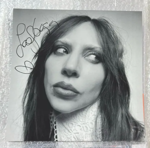 Lady Gaga MAYHEM Litho Autografada