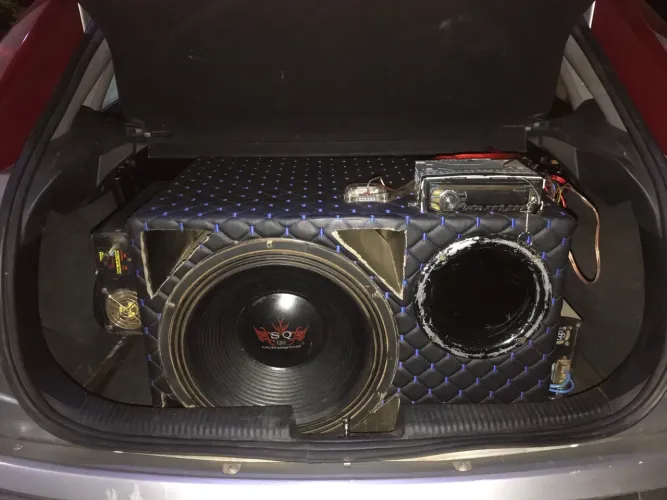 Som automotivo completo