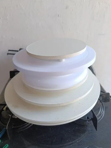 Tabuleiros para bolos e bailarina