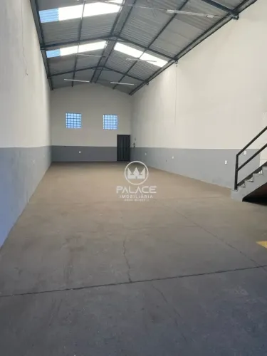 Barracão disponivel para locação