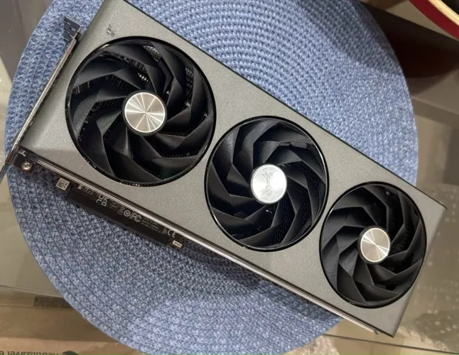 Placa de Vídeo AMD Rx 7900 xtx saphire nitro + 24gb ram GDDR6x