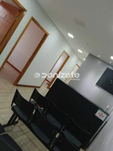 Sala Comercial de 101 m² com 4 Ambientes, 2 Vagas e Segurança 24h em Santo André  Vila Hom