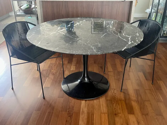 Mesa Saarinen mármore Nero 