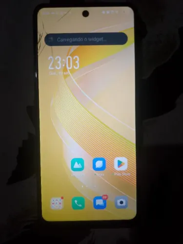 Vendo celular infinix smart 8 pro usado funcionando só está com a tela trincada