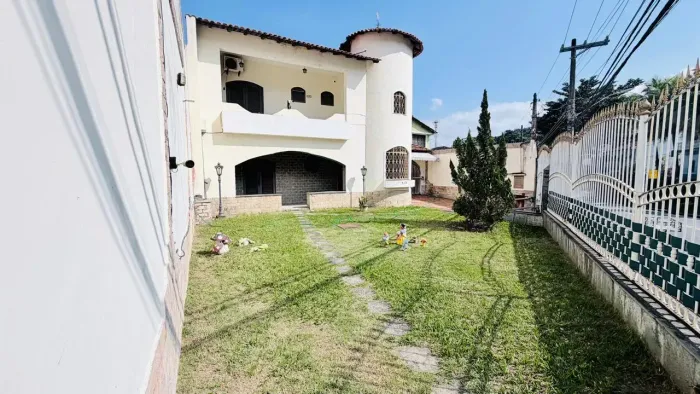 Casarão com Piscina, Sauna e Área de Lazer Completa Conforto e Espaço para Toda a Família