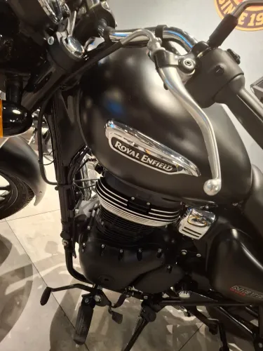 Meteor Stellar Black 350cc - Amanda