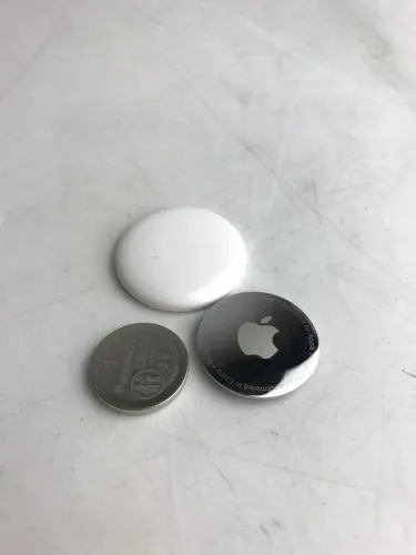 4 Apple Airtags