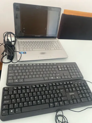 Notebook Positivo Premium i5 - Funcionando | Teclado com defeito + acessórios