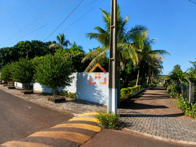Chácara mobilidada, à venda às margens do Rio Tibaji, terreno de 2.190m² e 130m² de área ú