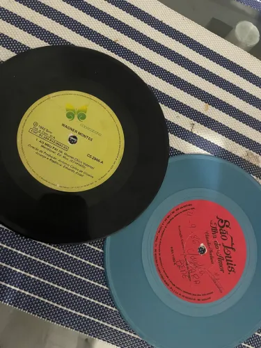 Lote com 2 Compactos de Vinil 7? Antigos - Cláudio Fontana + Wagner Montes