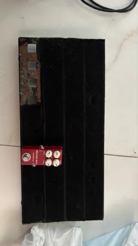 Pedalboard pequeno 