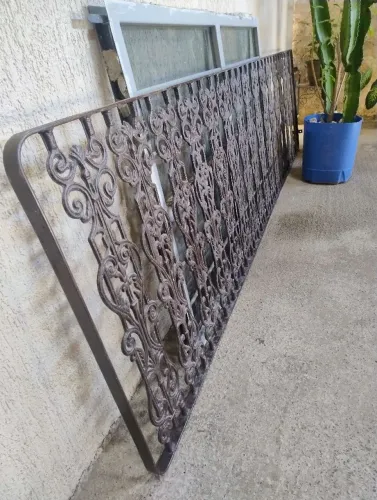 Grade de ferro fundido para sacada 