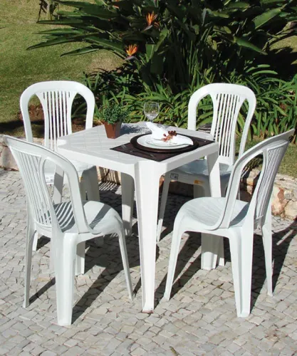 Alugo mesas e cadeiras