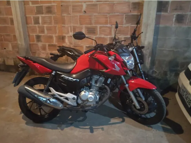 Vendo fan 160 2024, 11.000 km rodados