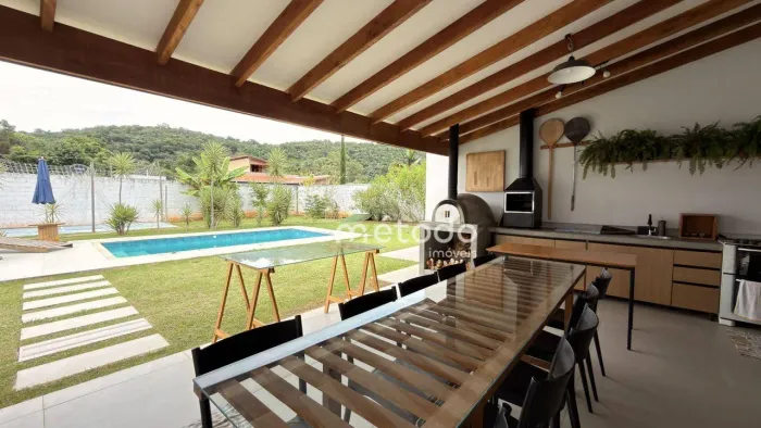 Casa com 3 quartos à venda, 167 m² por R$ 2.120.000 - Bairro Jardim Itapema - Guararema/SP