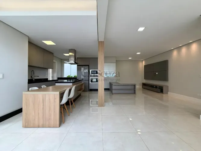 Casa para alugar no Condominio Aranguá, 3 quartos, 177m², 4 vagas, Parque Tauá, Londrina.