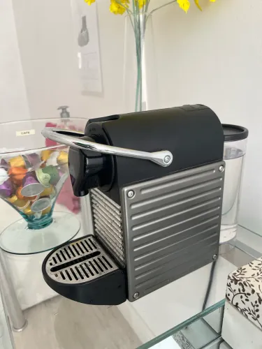 Cafeteira elétrica Nespresso Pixie Titânio 