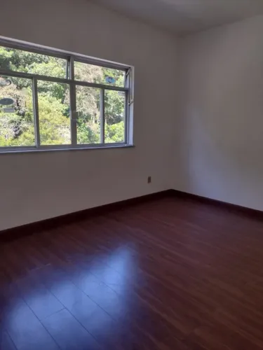 Apartamento Ed. Gerânio Bairro: Retiro