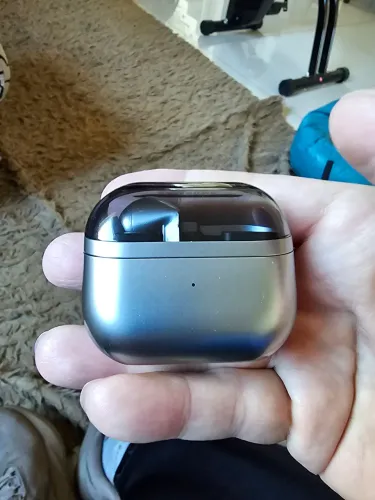 Vendo fone de ouvido Samsung Galaxy buds 3 pro (case + lado esquerd)