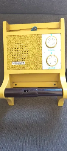 Rádio retro para papel higiênico 
