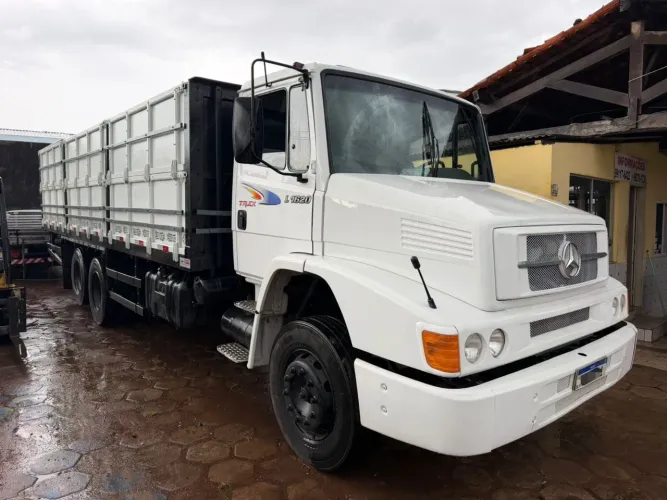 Mercedes benz 1620 2009 