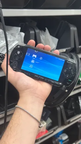 PlayStation Portable - PSP 1010 no estado Funcionando