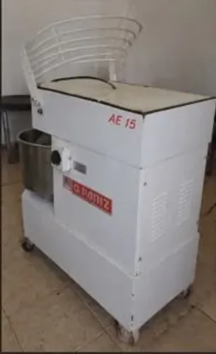 Amassadeira Espiral Industrial G.Paniz AE-15 15kg - Masseira para Padaria