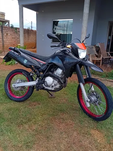 Faço trocas em veículos 