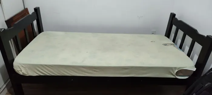 cama e colchão de solteiro R$ 399