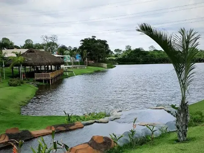 Lote de terras em condomínio para venda possui 1550 metros quadrados