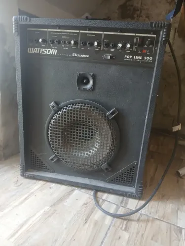 caixa amplificador de som