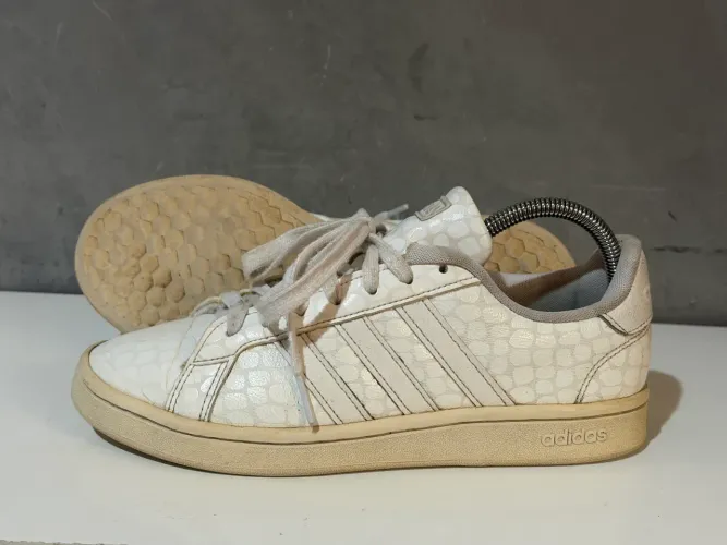 Tênis adidas Grand Court 36 White animal print