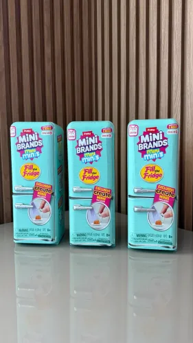 Geladeira Mini Brands