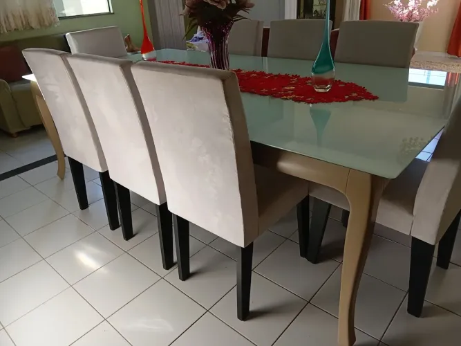 Linda Mesa de jantar c/ 8 cadeiras (vidro+madeira)
