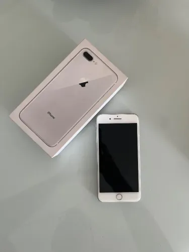 iPhone 8 Plus 