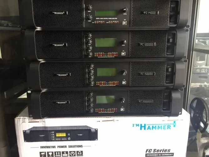 Amplificador 220v tecnologia classe TD.
