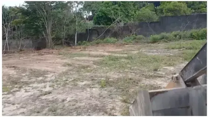Precisa construir seu Galpão?? Área Ampla 3.025m² | Ideal p/ Depósito e Estacionamento | R