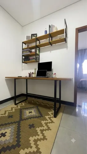 Mesa de Escritório