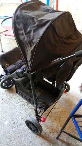 Carrinho de bebê Cosco Preto 
