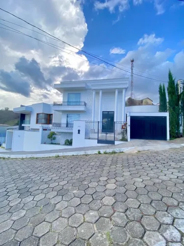 Casa Alto Padrão