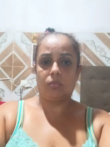 Boa tarde gente eu trabalho como babá na minha residência qualquer coisa só fala comigo 