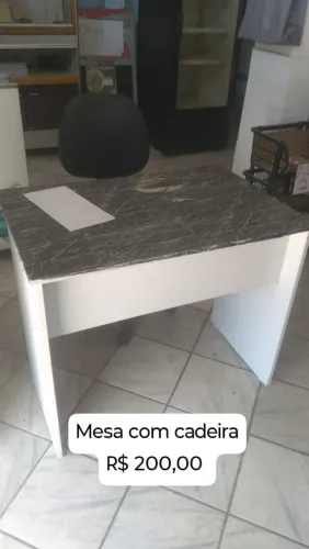 Mesa com Cadeira