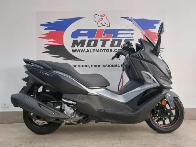 Dafra Cruisym 300 2024