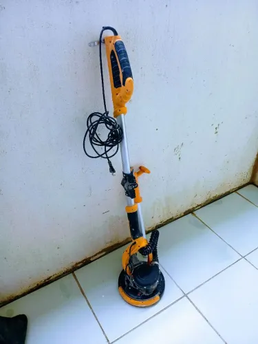 Lixadeira telescópica