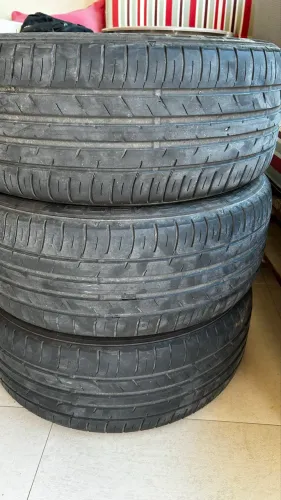 Pneus Dunlop aro 17 em bom estado